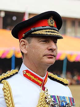 Șeful Statului Major General inspectează noul Gurkhas (decupat) .jpg