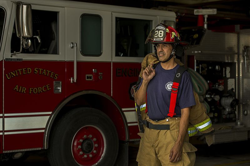 File:Christmas at Fire Station No. 2 131205-F-FN360-151.jpg