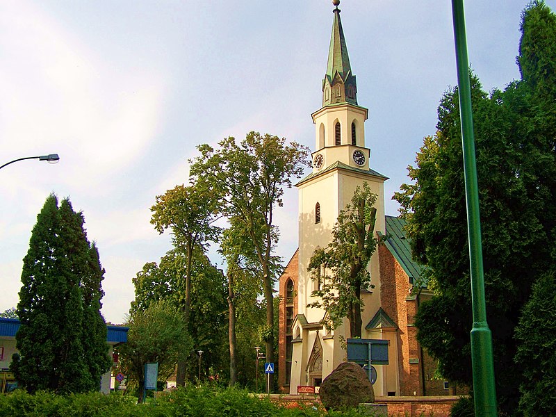 File:Church Ropczyce.JPG