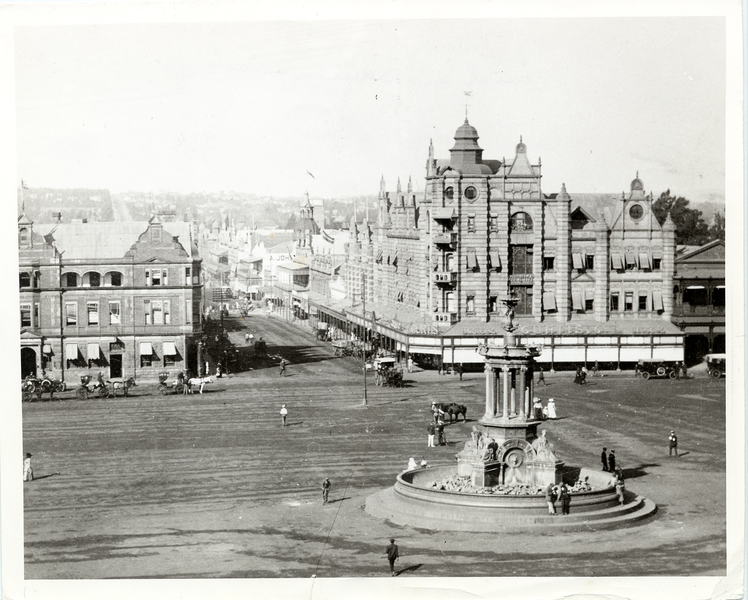 File:Church Square, Pretoria, South Africa, 1905 WDL3016.png