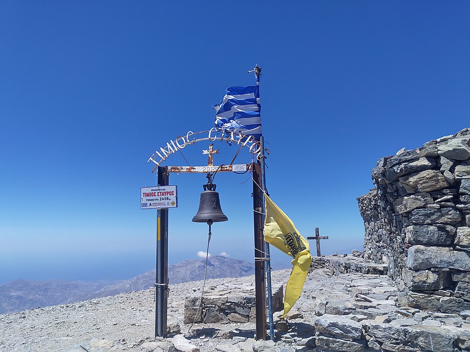 ギリシャのクレタ島、プシロリティス山の頂上にあるティミオス・スタブロス教会 (聖十字架) 。