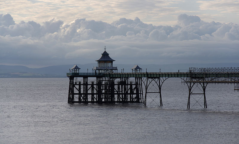 File:Clevedon MMB 90 Pier.jpg