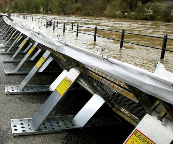 Emergency flood barrier