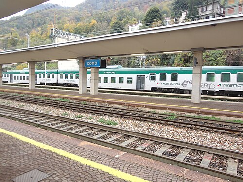 Como Railway Station