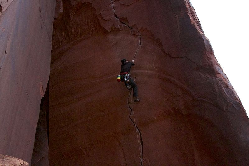 File:Creeks Giving - Climbing in Indian Creek, Utah - 16.jpg