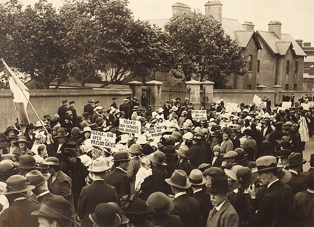 Cumann na mBan protest outside Mountjoy Prison, 23 July 1921