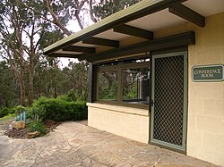 The heritage listed Conference Centre building Currawong bush park conference centre.JPG