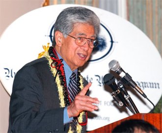 Akaka at a Senate youth program