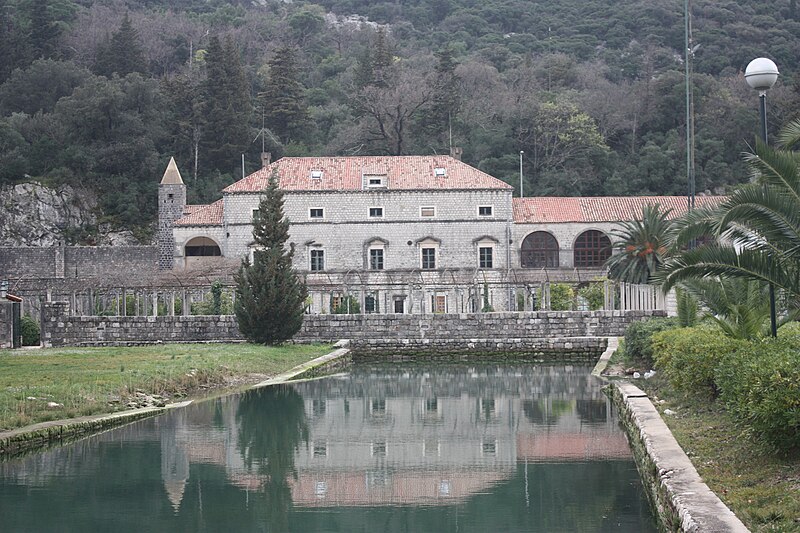 File:Dvorac Sorkočević.JPG