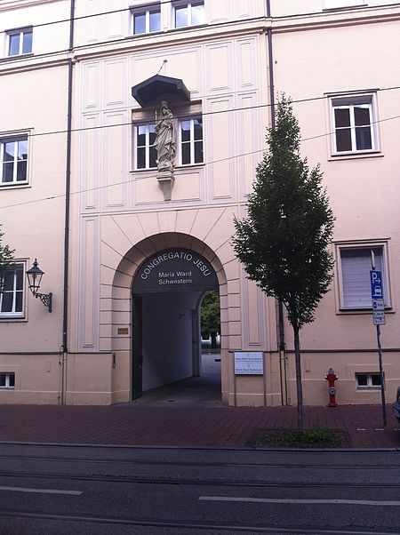 Eingang der Maria Ward Realschule An der Frauentorstraße 2014 08 10 16 52