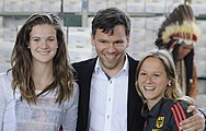 Deutsch: Bild aufgenommen in Hannover während der Einkleidung der deutschen Olympiamannschaft 2016. Elena Wassen und Maria Kurjo.