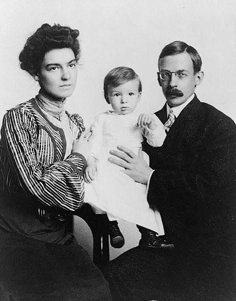 File:Elsie May and Gilbert H. Grosvenor.jpg