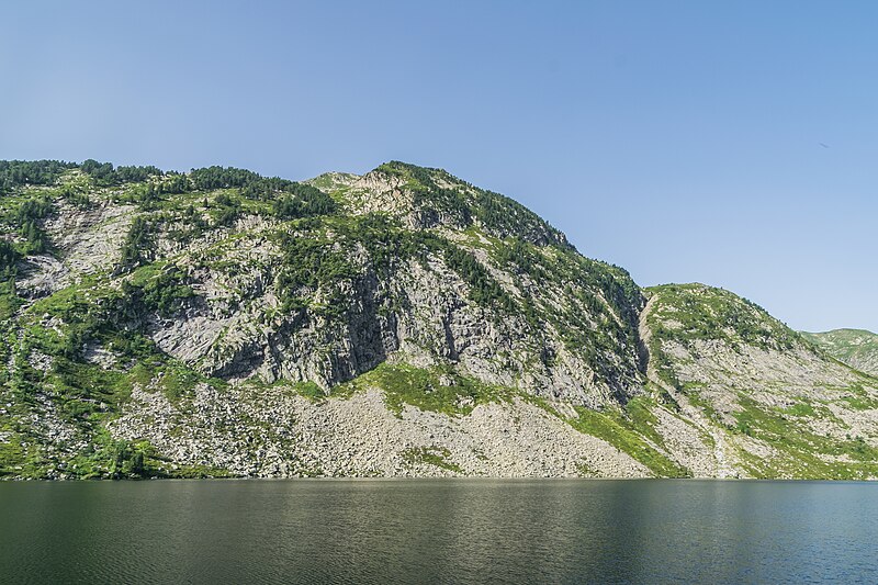 File:Etang Majeur de Bassies 01.jpg