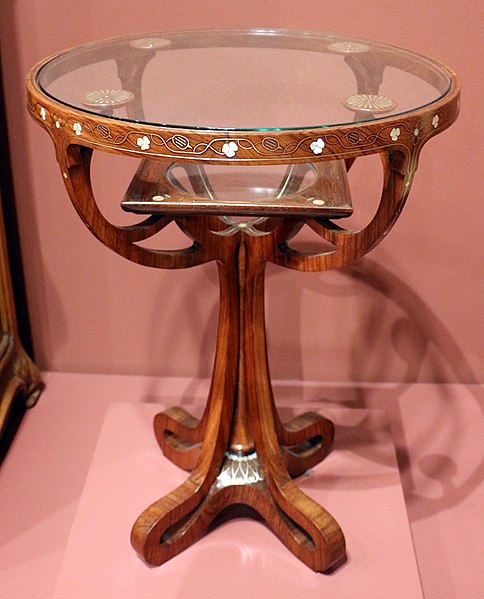 Table by Eugenio Quarti (1900)