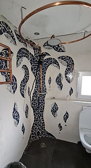 Toilette mit Mosaik
