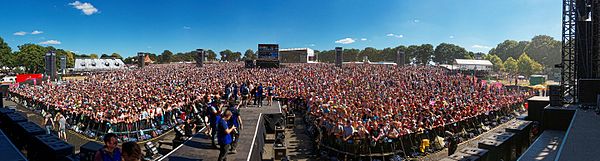 Vieilles Charrues Festival 2016 - Panoramic view on stage