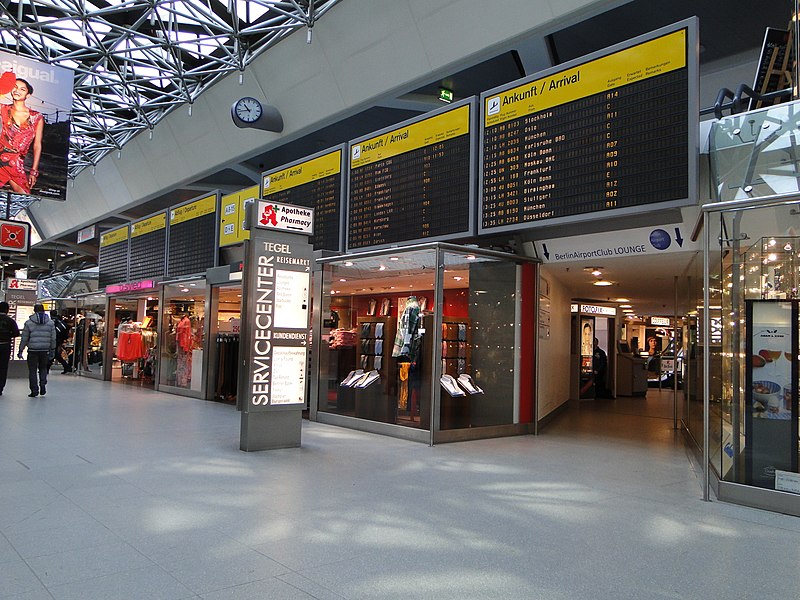 File:Flughafen Tegel, Berlin, April 2013 - panoramio (13).jpg