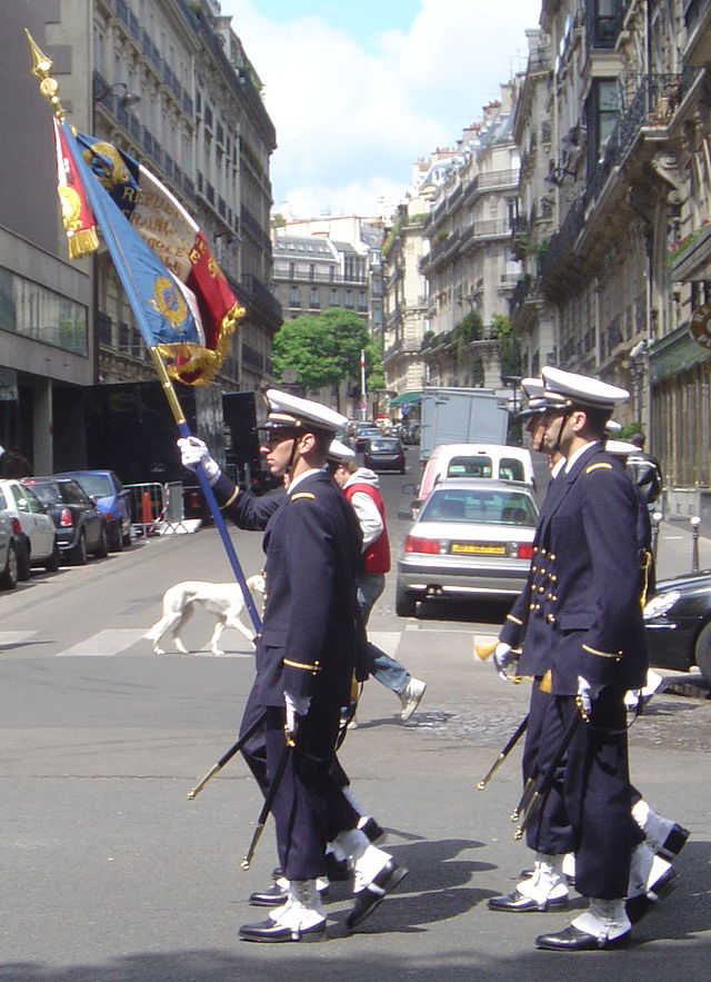 Port du drapeau d'une association d'anciens combattants par un Gendarme: ce  que dit la réglementation - La voix du gendarme