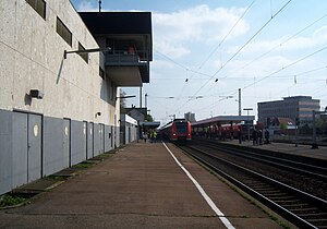 Frankenthal Hauptbahnhof: Lage, Geschichte, Architektur