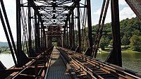 Freeport Rail Bridge - over Allegheny 03.JPG