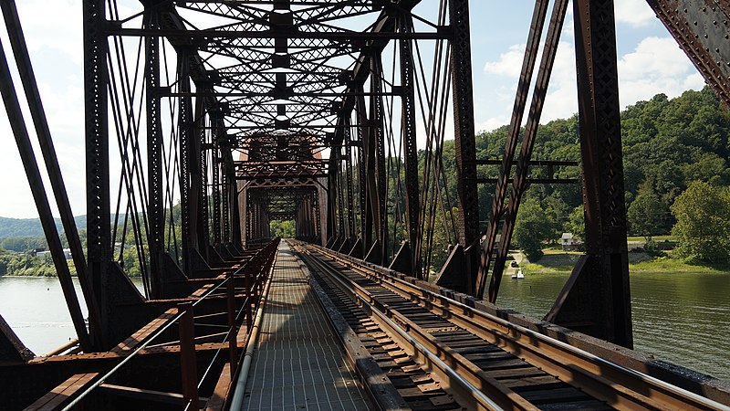 File:Freeport Rail Bridge - over Allegheny 03.JPG