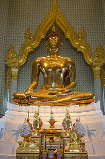 <span class="mw-page-title-main">Golden Buddha (statue)</span> 5.5 tonnes golden ancient Buddha statue in Bangkok, Thailand