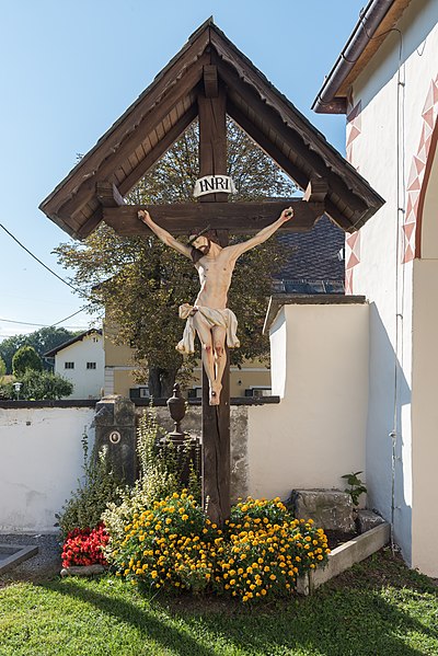 File:Grafenstein Sankt Peter Pfarrkirche Hll Petrus und Paulus Friedhof Kruzifix 21092015 7676.jpg