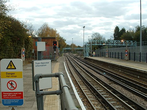 Grange Hill stn sidings