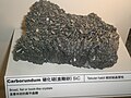 Carborundum, ou moissanite artificielle fabriquée en Chine.