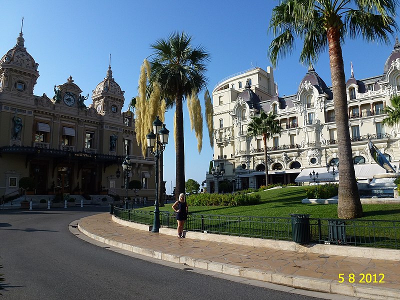 File:HOTEL DE PARIS IN AUGUST 2012. - panoramio (3).jpg