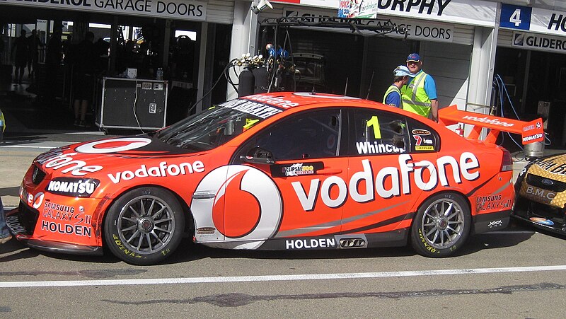 File:Holden VE Commodore of Jamie Whincup 2012.JPG