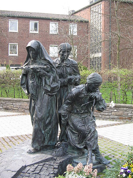 File:Holocaust denkmal detail köln.jpg