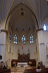 The altar and sanctuary of the cathedral Holy Rosery Alter 2.JPG