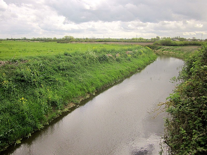 File:Horsey Moor Drain - geograph.org.uk - 4734904.jpg