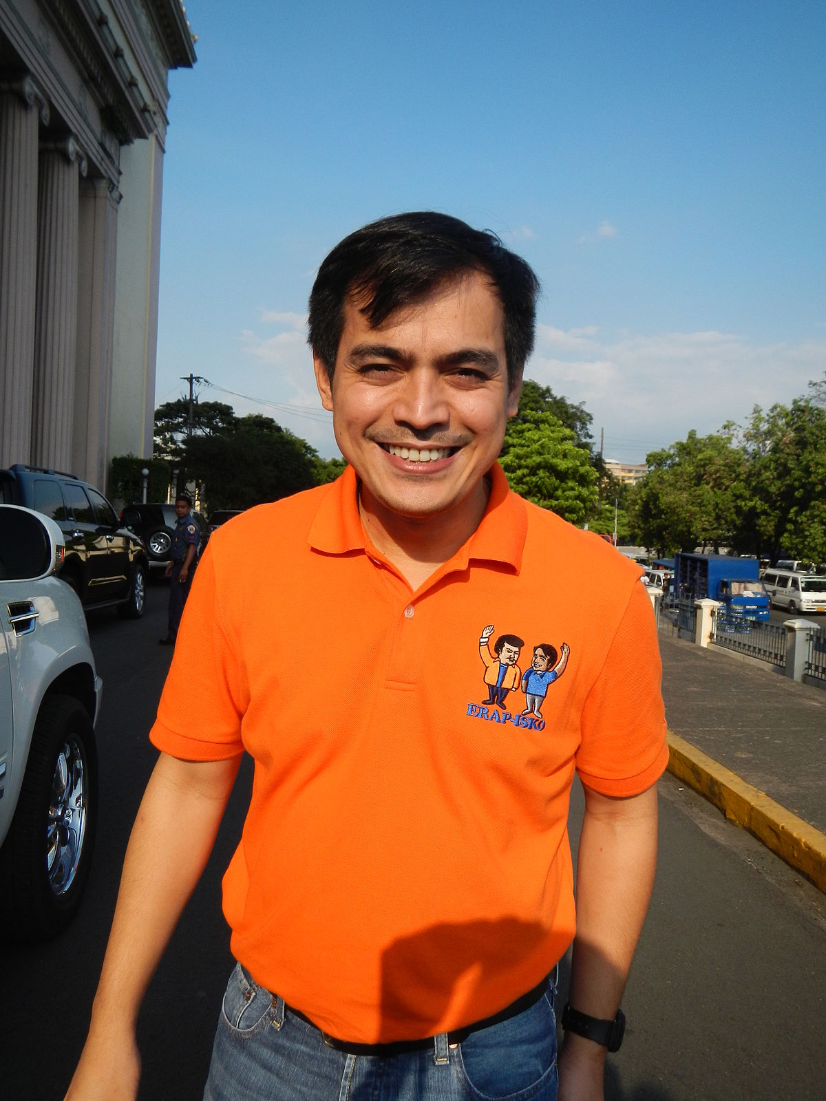 Isko Moreno - Wikipedia