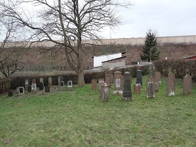 File:Jüdischer Friedhof (Gambach) 07.JPG