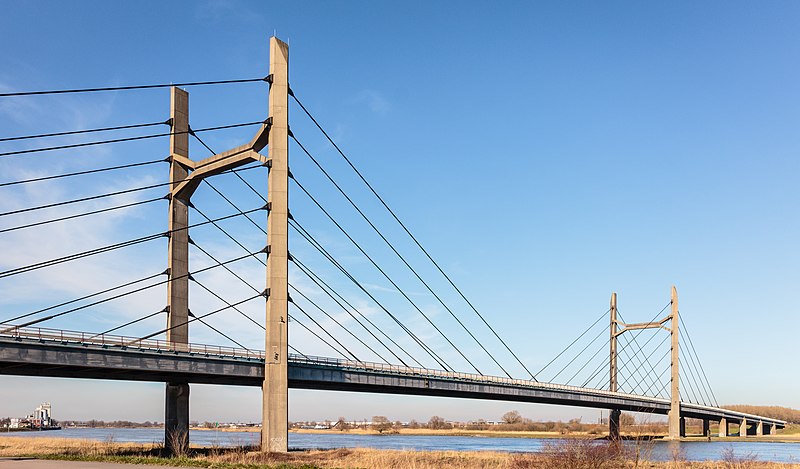 File:Kampen, Molenbrug. 28-02-2022. (actm.) 04.jpg