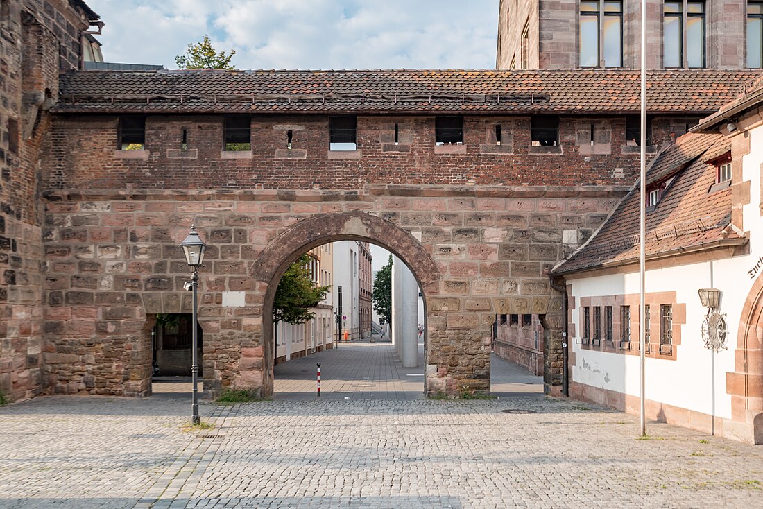 File:Kartäusertor 1, Stadtmauer Nürnberg 20180723 001.jpg