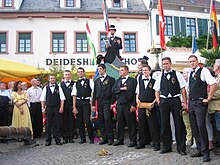 Die „Kerweredd“ der Kerwebuwe knüpft an altpfälzische Traditionen an