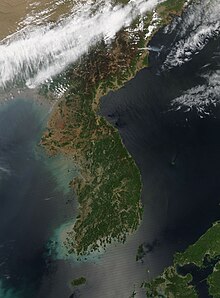 Korean peninsula satellite image. Korea (MODIS 2015-05-17).jpg