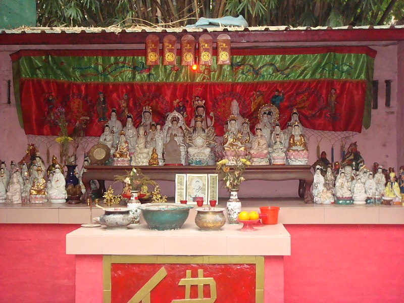 File:Kwun Yum Temple, Tung Tau Tsuen 03.jpg