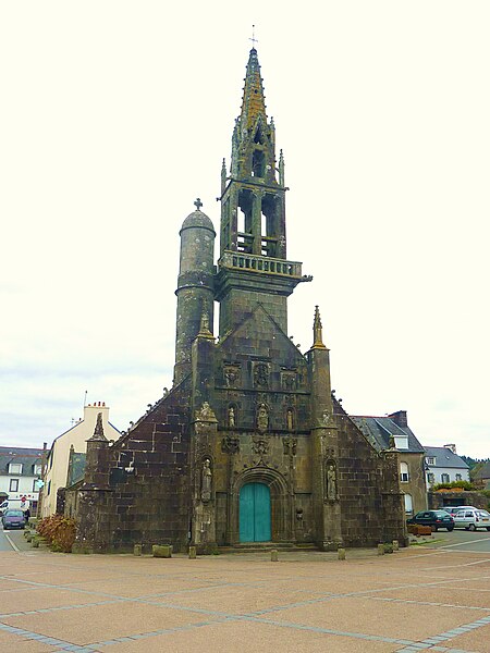 File:L'Hopital-Camfrout Façade de l'église paroissiale.JPG