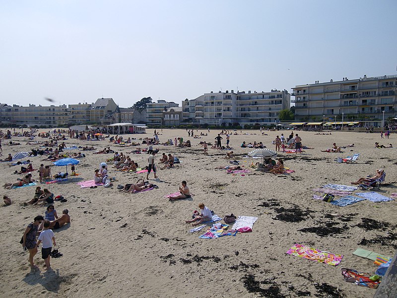 File:La plage du pouliguen - panoramio (1).jpg