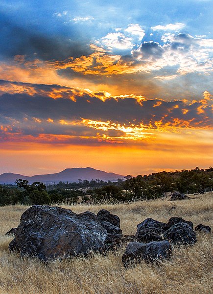 File:Leaving Lassen - Flickr - Joe Parks.jpg