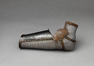 <span class="mw-page-title-main">Vambrace</span> Armour protecting the forearm and elbow