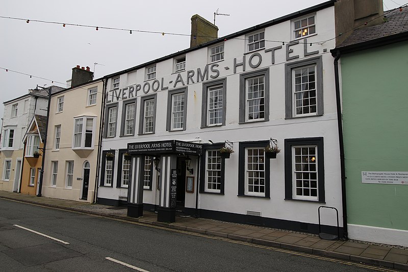 File:Liverpool Arms Hotel, Beaumaris.jpg