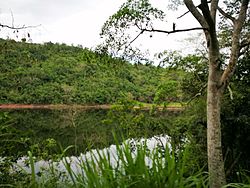 Alberto Leveau bölgesinde bir göl