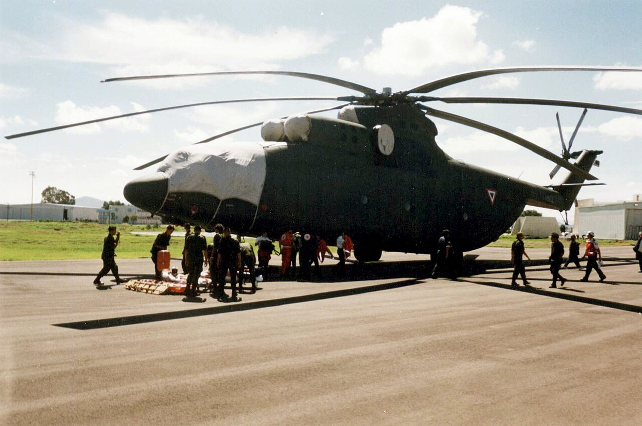 U Iran stižu moderni ruski borbeni avioni i helikopteri - Page 2 1280px-MI-26_en_Mexico