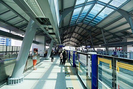 ไฟล์:MRT_Sirindhorn_-_Platform_-_Tha_Phra_side_toward_Bang_Plad_station.jpg