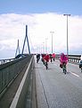 Deutsch: Fahrradsternfahrt in Hamburg am 17.06.07. Auf der Köhlbrandbrücke, Blickrichtung Waltershof.